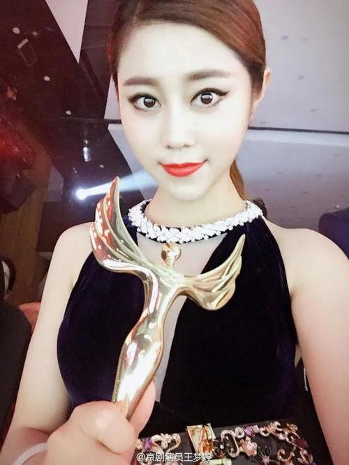 王梦婷 照片,镜头下的青春风采 第2张 王梦婷 照片,镜头下的青春风采 第2张